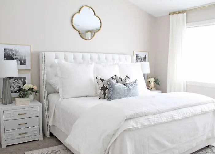 Exclusive White Apartment Complex - Guillemins