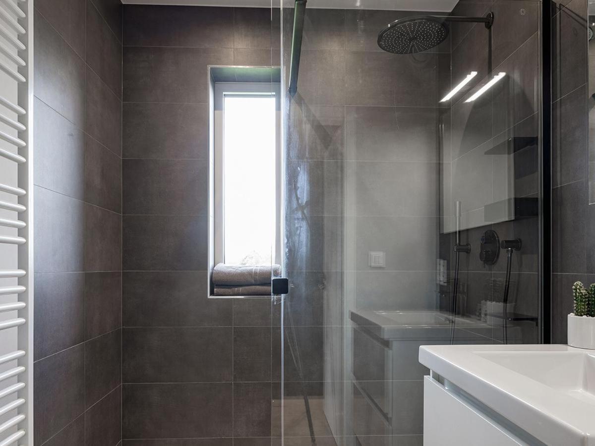 Exclusive White Complex - Guillemins Apartment *
